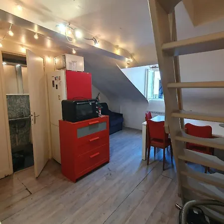 شقة En Duplex Avec 3 Chambres, Au 4e Et Dernier Etage *