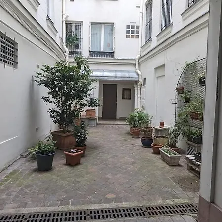 En Duplex Avec 3 Chambres, Au 4e Et Dernier Etage شقة *